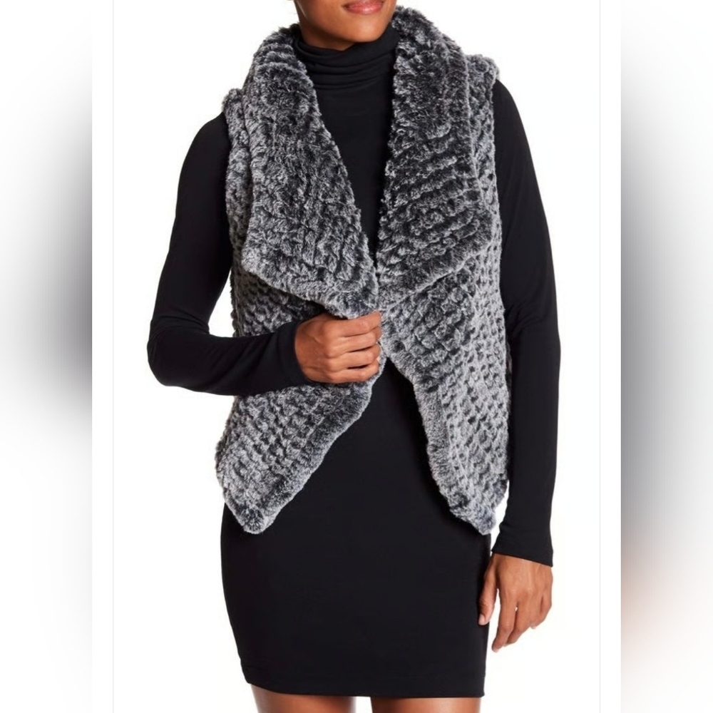 Bagatelle Luxe Textured Faux Fur Drape Vest Waterfall Shawl Collar Grey Black S